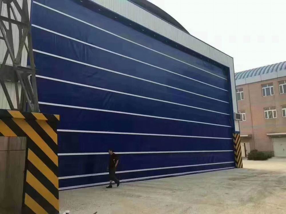 堆积折叠门